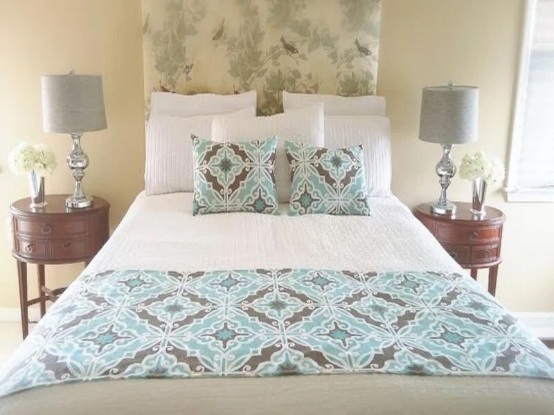 Chemical Fiber Embossed Bed Runner Chemical Fiber Embossed Bed Runner
